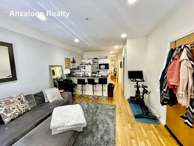 17 Thacher St #2 — Photo 11