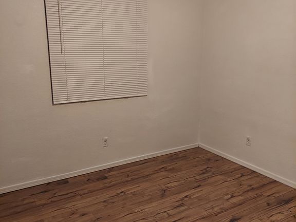 5th image of 1085 Paiute Pl