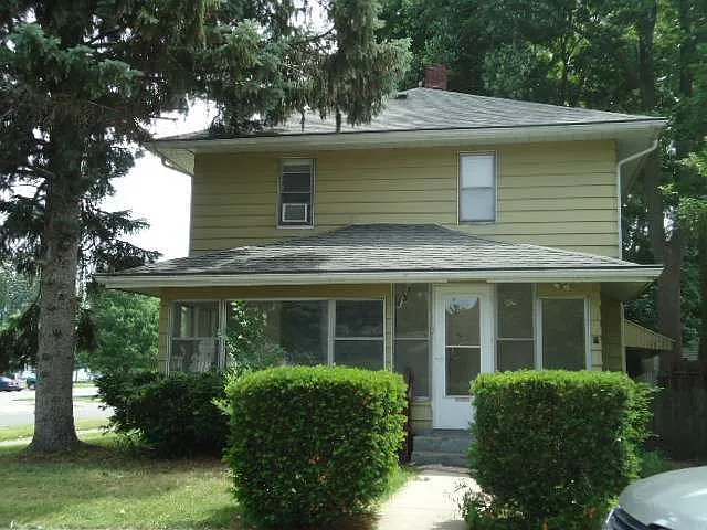 802 S 28th St — Photo 8