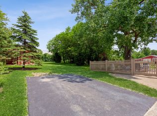 19W700 Hillcrest Ln, Lemont, IL 60439