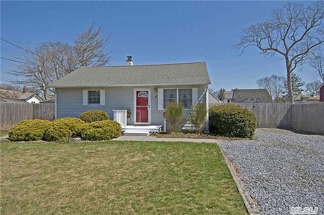 1st image of 3 Tulip Ave