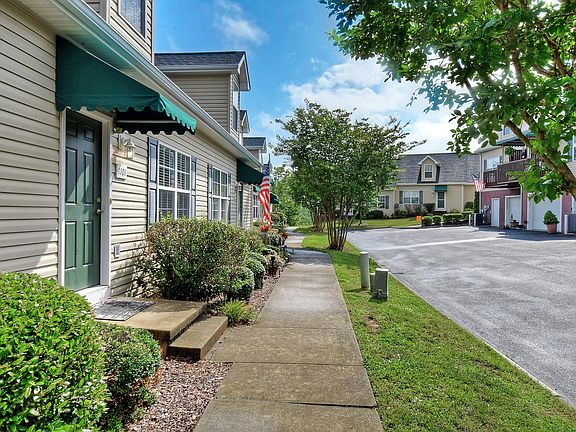 3rd image of 1101 Kensington Pl #1101