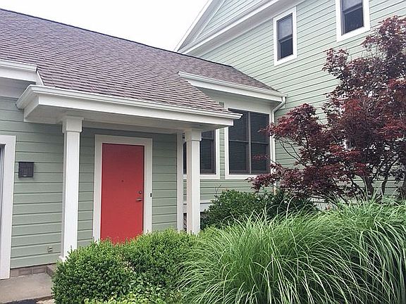 2nd image of 3524 Magnolia Ln