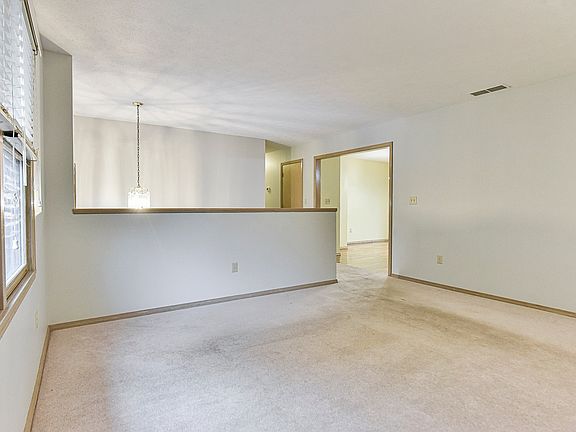4th image of 2506 W Brewster Ct