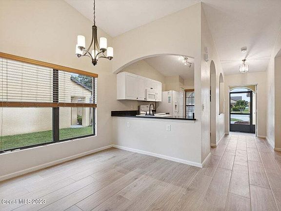 3rd image of 1030 Luminary Cir APT 106