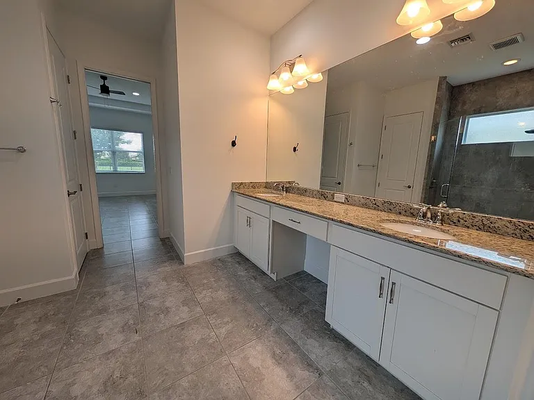 4613 Citron Way — Photo 15