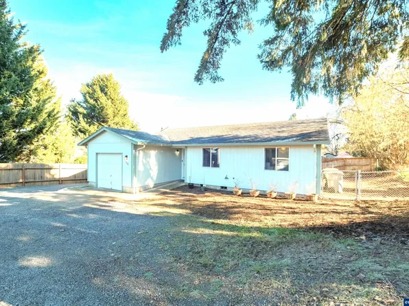 1230 Sunset Ln, Sweet Home, OR 97386