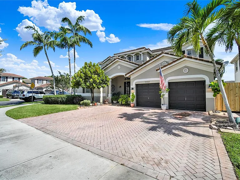 11921 SW 126th Ter — Photo 49