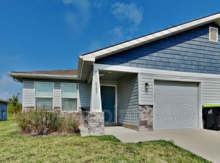 8227 SW 3rd St, Blue Springs, MO 64014