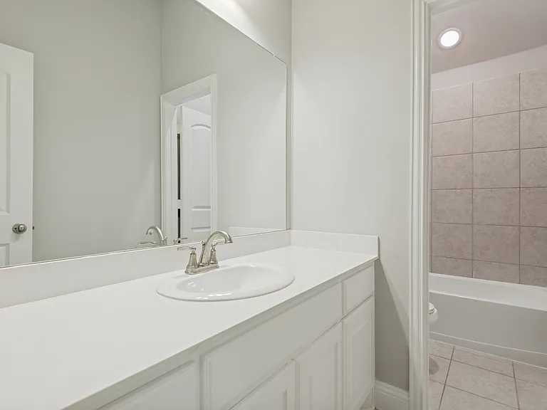 328 Van Buren Dr — Photo 4