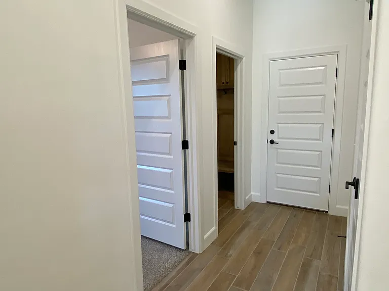 2836 Kingswood Dr — Photo 39