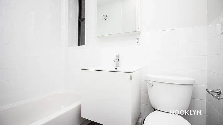 Rented by Nooklyn NYC LLC | media 7