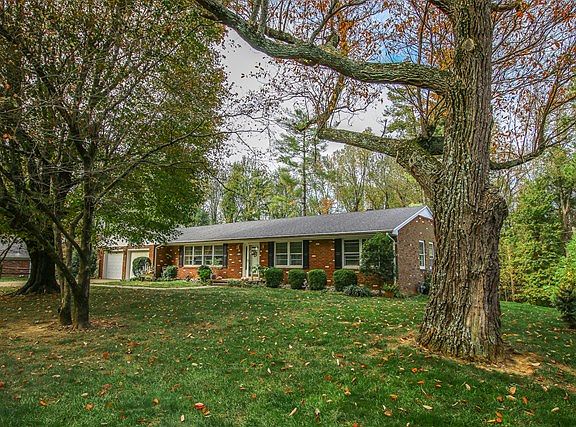 3rd image of 1341 Briarwoods