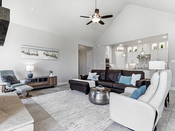 5th image of 3900 Sweet Clover Dr
