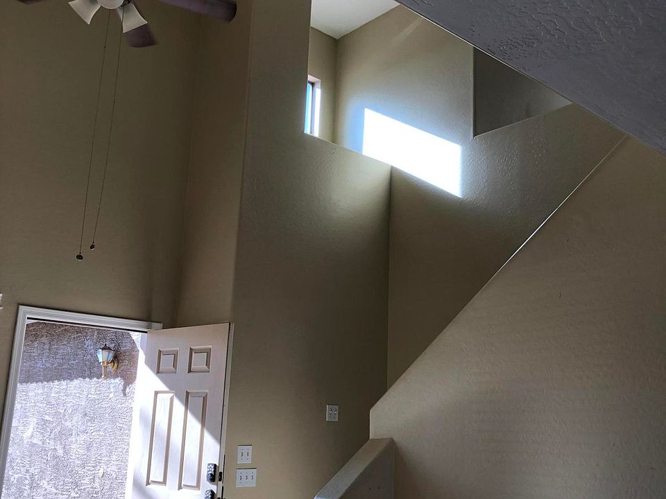 1st image of 1314 E 10th Pl