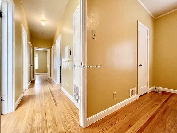 3rd image of 522 Holloway Ave