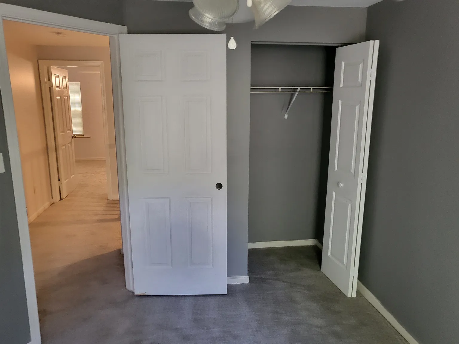 Stephanie Ln, Raleigh — Photo 2