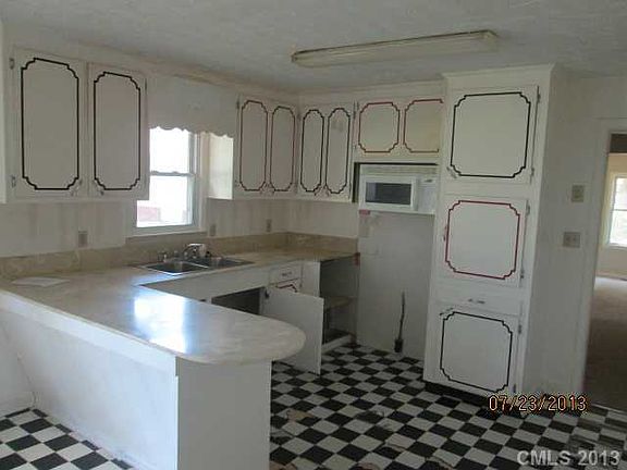 5th image of 135 McShag Dr