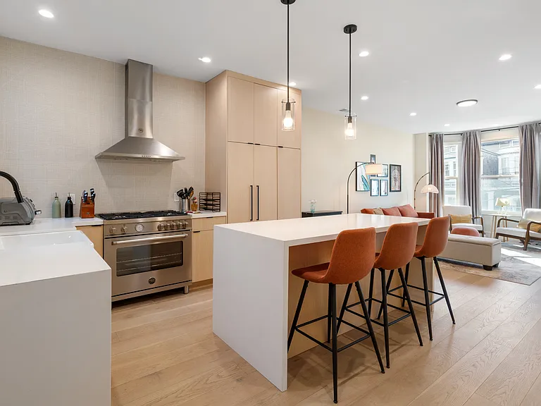 1492 Larkin St #3 — Photo 5