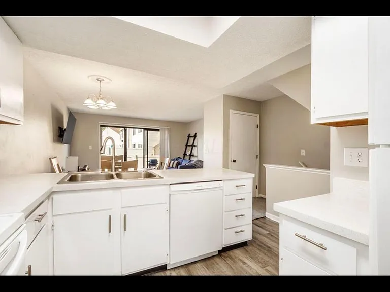 Stone Lake Dr — Photo 1