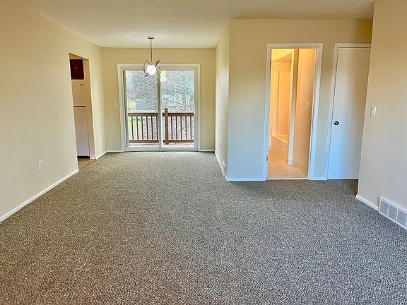 Family room to dining room