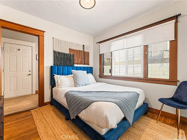 736 N Redonde Ave — Photo 13