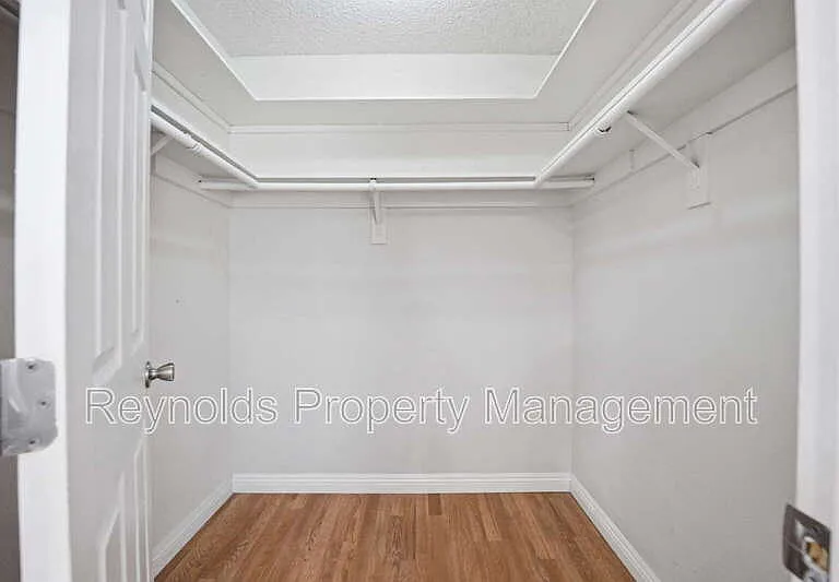 633 R Ave #35 — Photo 12