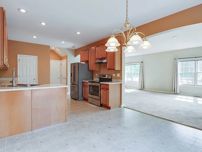 662 Chaney Ct — Photo 8