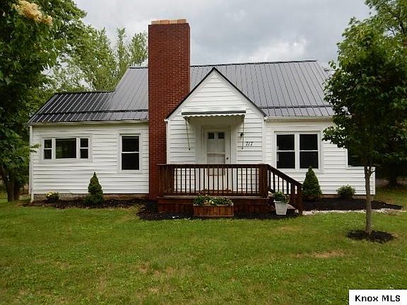 2nd image of 717 Coshocton Ave