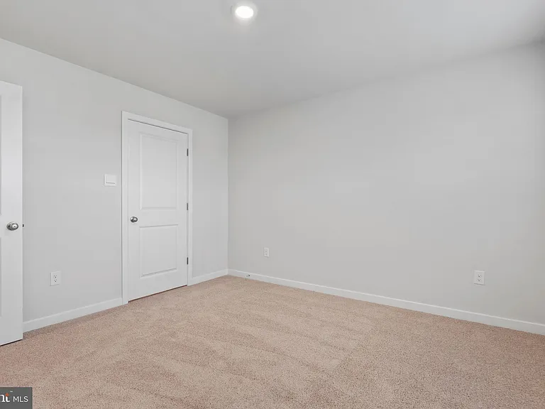 16639 Green Glade Dr — Photo 23