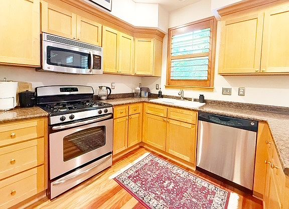 4th image of 19478 Jensen Way NE