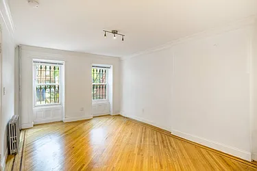 Rented by Century 21 Metropolitan