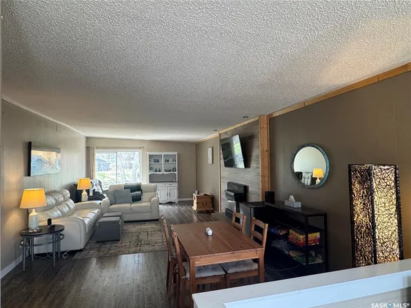 338 3rd STREET E, Regina Beach, SK S0G 4C0