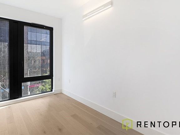 5th image of 58 W 125th St #303