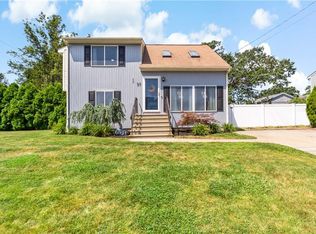 57 Vanstone Ave, Warwick, RI 02889