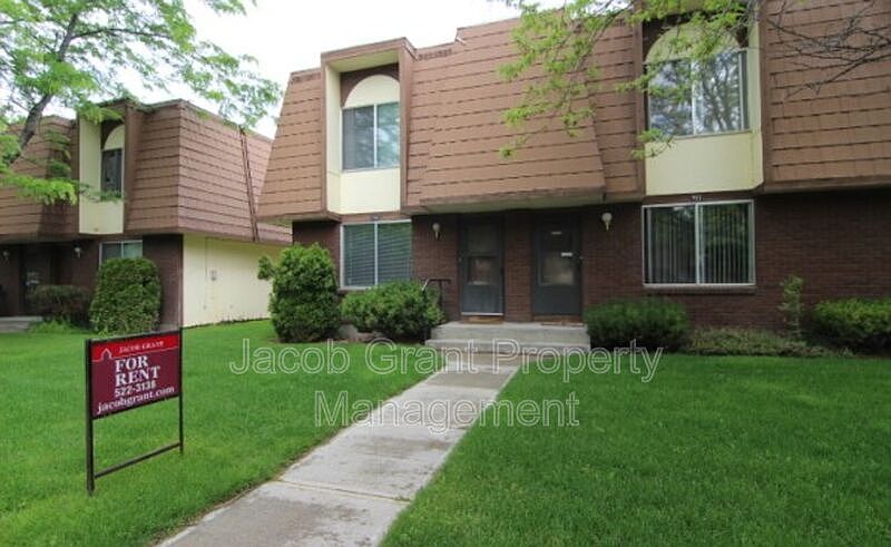1st image of 751 Whittier St