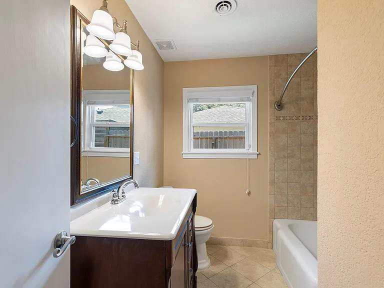 1802 Turnpike Rd — Photo 39