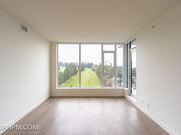 2nd image of 585 Austin Ave #1604