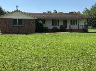 209 Peartree Ln, Anderson, SC 29625