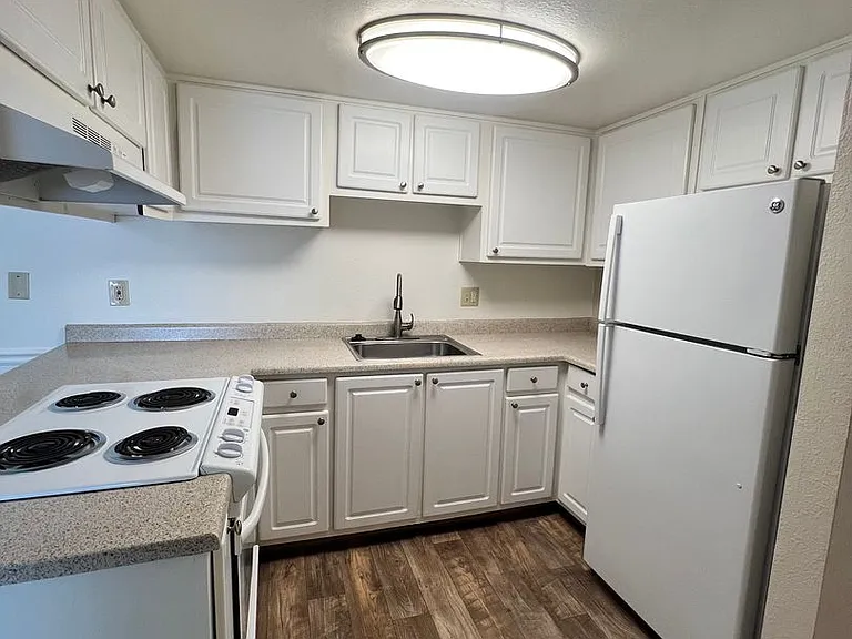 Northridge Terrace Apartments ~ A Hidden Gem! — Photo 43