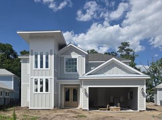 2096 Manor Parc Dr, Calabash, NC 28467