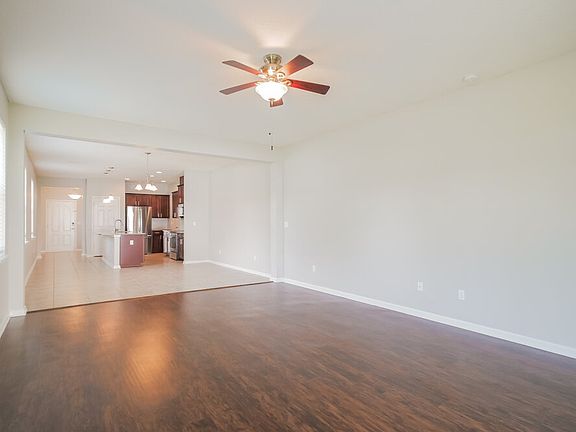 4th image of 58 Eagles Nest Ln