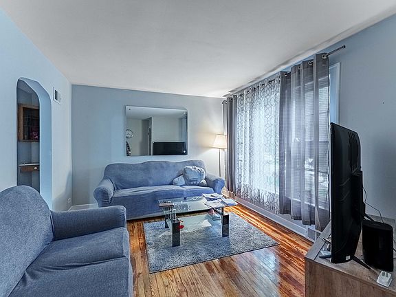 3rd image of 1344 Cuyler Ave