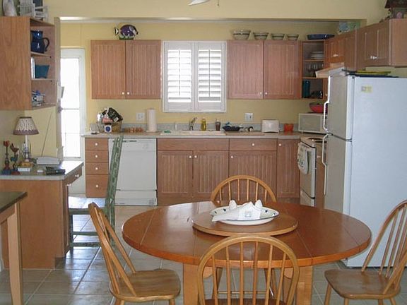 3rd image of 815 N Atlantic Ave