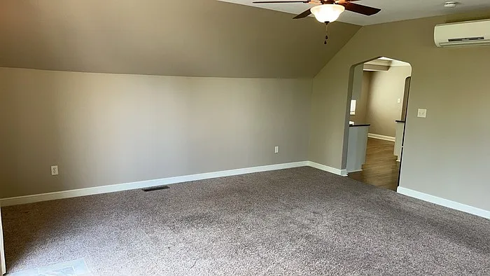 2400 Hillview Ave — Photo 15