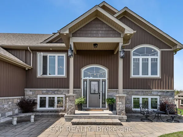 250 Bristow Dr, Montague, ON K7A 5B8