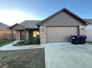 409 Myra Lynn Ln, Longview, TX 75605