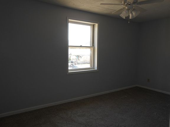 2nd image of 215 1/2 N Sale St