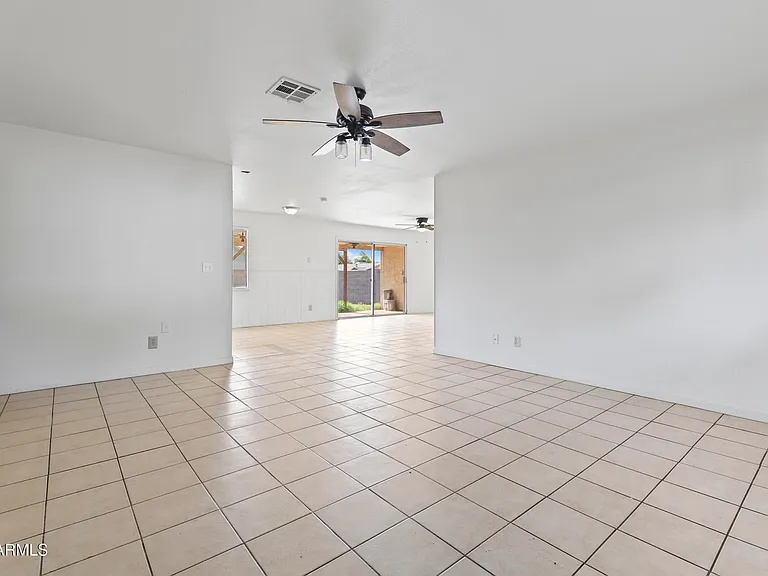 5212 N 67th Dr — Photo 13
