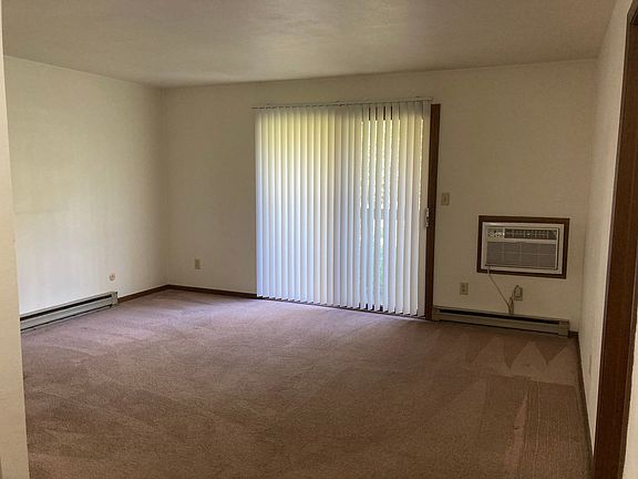 3rd image of 4424 Eastridge Dr APT 16